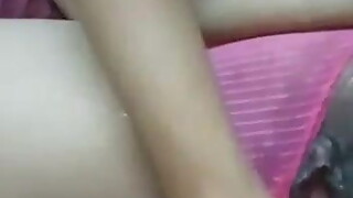 Malaysian Amira curang layan dildo dengan lelaki (gangbang)